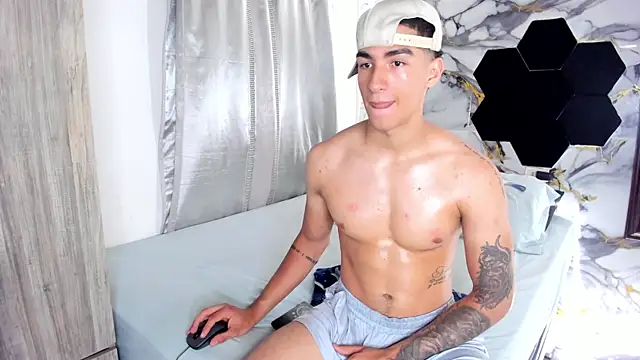 Goldendesirexx online show from August 3, 7:42 pm