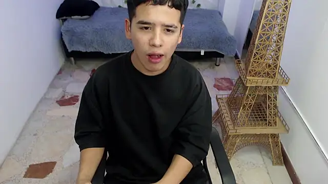 Santiago Acosta  online show from July 5, 4:41 am
