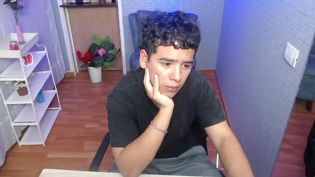 Santiago Acosta  online show from July 16, 3:24 am