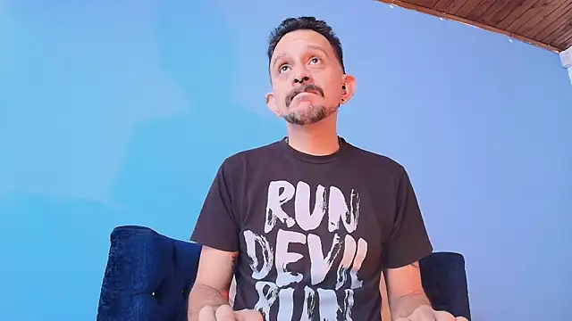 pigbananax online show from July 21, 6:32 pm