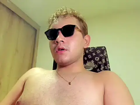 zackchandler online show from July 1, 12:33 am