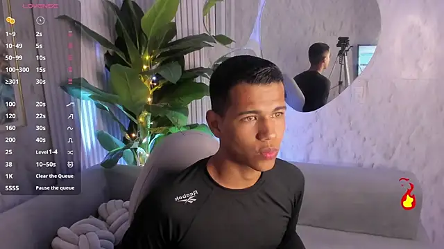 Noah sexhotty online show from July 28, 2:30 am
