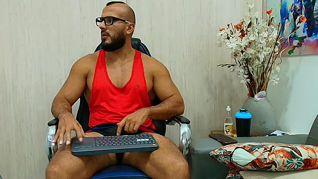 karymmusclet777 online show from July 1, 8:20 pm