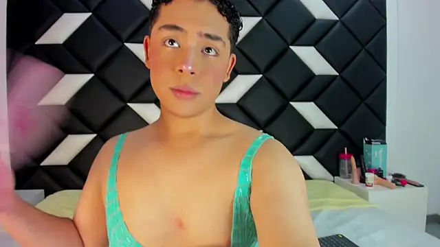 darian lafortezaa online show from July 19, 5:19 pm
