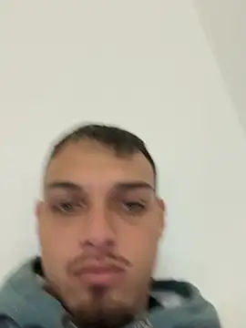 Erick Santos39 online show from July 15, 3:40 pm