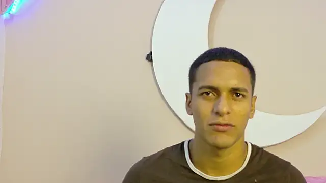lucas837481 online show from July 16, 11:17 am