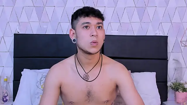 MarkLaurens online show from July 5, 12:34 pm