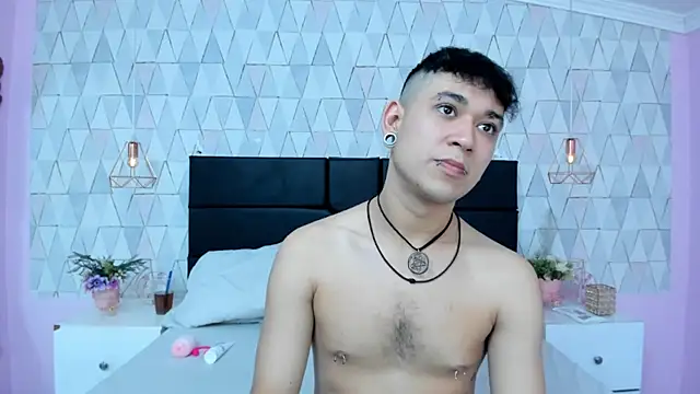 MarkLaurens online show from July 10, 1:03 pm
