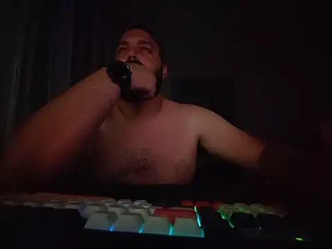 Horneymonster222 online show from July 2, 1:48 am