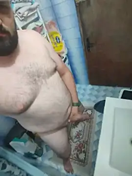 Horneymonster222 online show from July 1, 1:39 am