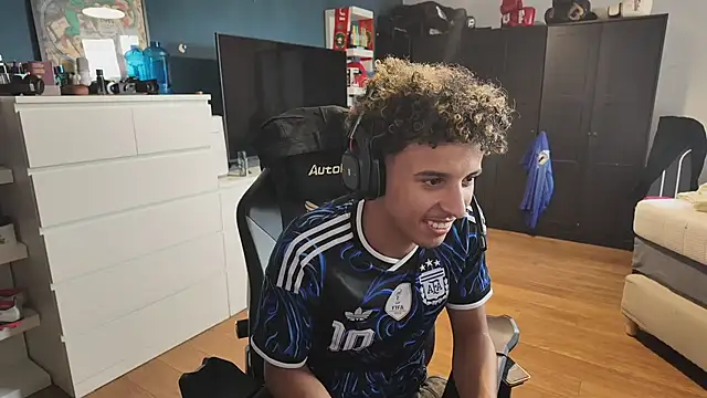 GloryBoySyd online show from July 16, 6:26 pm