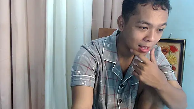 WinglessAngel21 online show from July 12, 10:45 pm