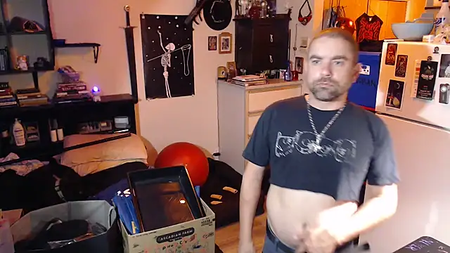 Daddy Werewolf online show from July 3, 4:40 am