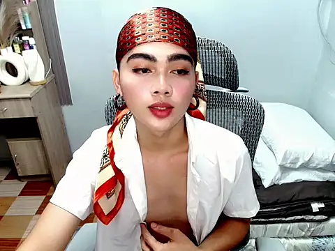 ItsKenny online show from July 2, 4:07 am