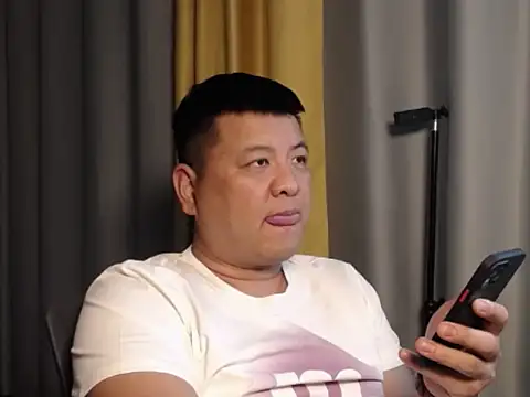 zhang1118 online show from July 13, 1:02 pm
