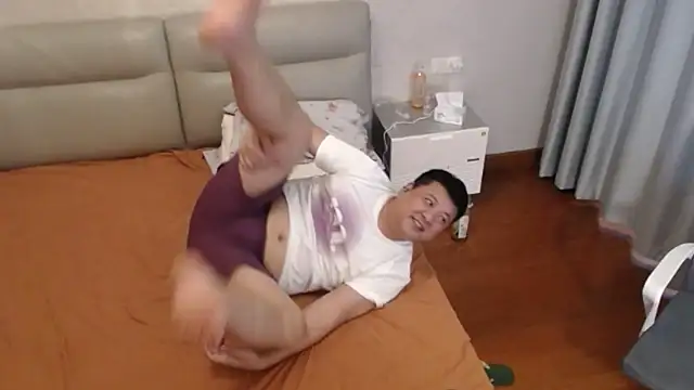 zhang1118 online show from August 2, 8:56 am