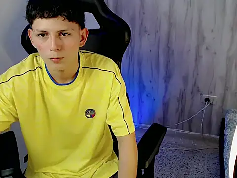 Hot athletes  online show from July 20, 9:16 pm