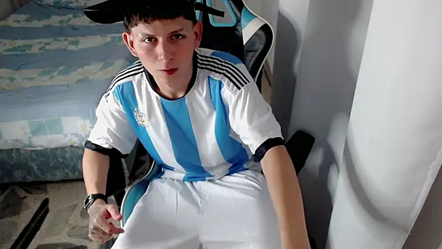 Hot athletes  online show from July 18, 2:29 am