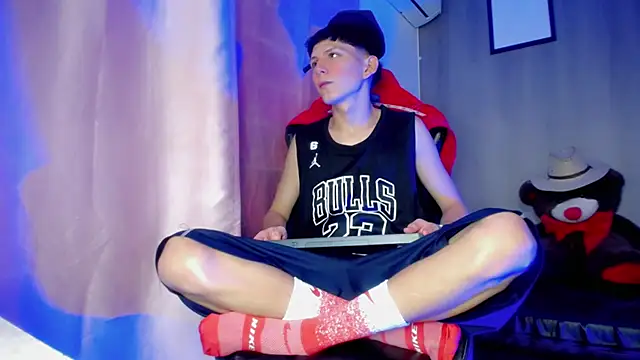 Hot athletes  online show from July 14, 9:32 pm
