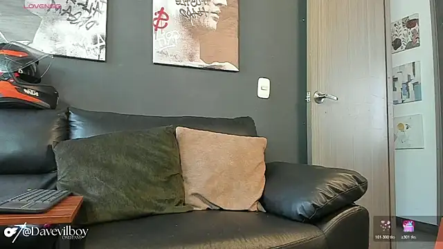 Daveevilboy online show from July 7, 1:37 pm