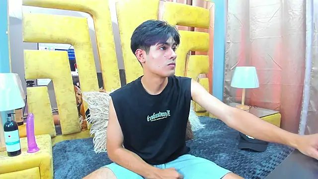 TaylerCruz online show from July 17, 7:42 pm