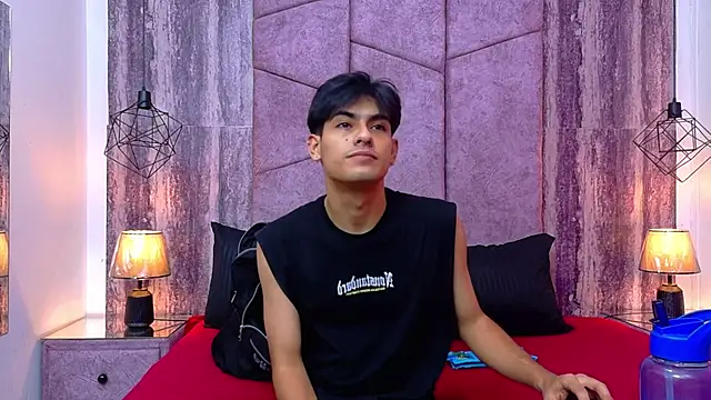 TaylerCruz online show from July 5, 9:11 pm