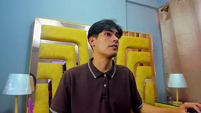 TaylerCruz online show from July 18, 7:52 pm
