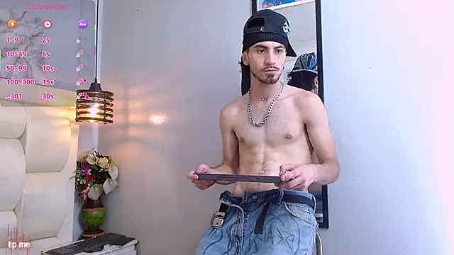 Lucas Knight online show from July 16, 7:54 pm