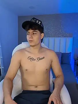 MaxCruz  online show from July 20, 3:47 pm