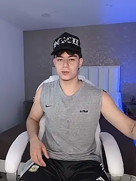 MaxCruz  online show from July 22, 6:22 pm