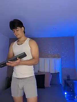 MaxCruz  online show from July 14, 5:52 pm