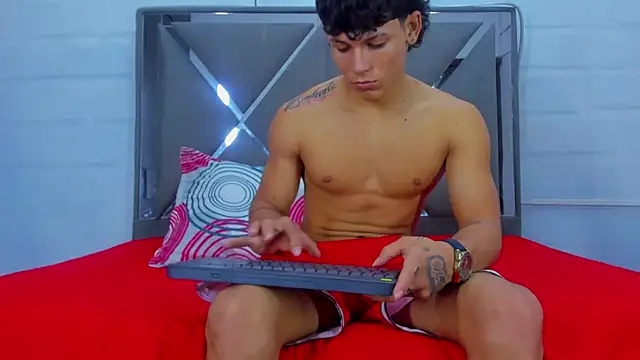 TemptKing  online show from July 17, 12:34 pm