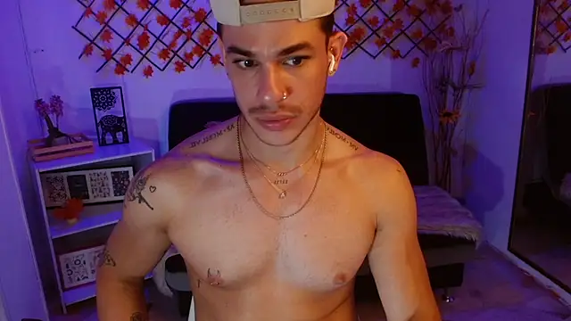  Juan023  online show from July 8, 7:34 am