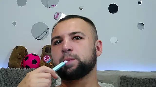 liam studd online show from July 7, 8:51 am