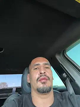 Johnvalderaz1989 online show from July 27, 3:52 pm