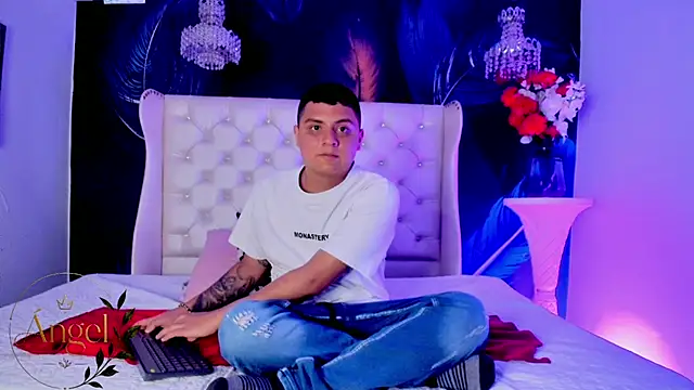 AngelBlue   online show from July 13, 8:55 pm