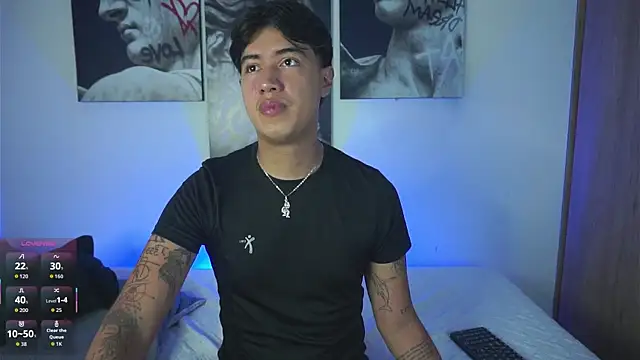 Pablo  Cruz online show from July 15, 9:43 pm