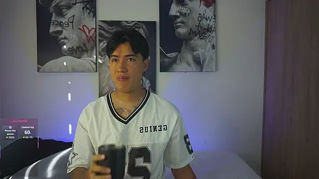 Pablo  Cruz online show from July 27, 1:18 pm