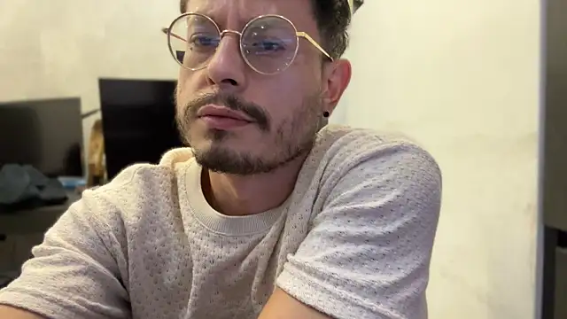 andrewlopezz online show from July 15, 9:43 pm
