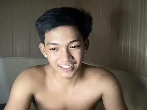 YourcumBoy77 online show from July 16, 2:24 pm