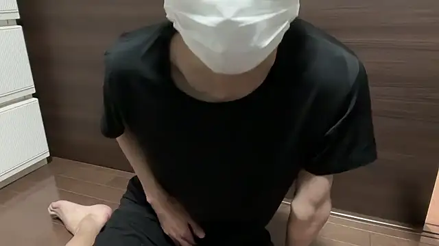 kei room online show from July 9, 2:10 pm