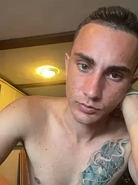 AlexitoTrendy22 online show from August 2, 4:16 pm