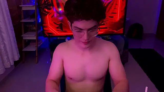 twinkzinhobr online show from July 31, 2:22 am