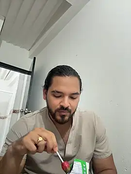 Efren Fernandez online show from July 25, 2:08 am