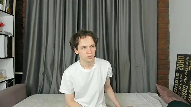 Arrogant Eli online show from July 21, 8:55 pm