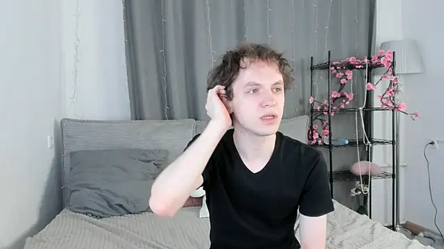 Arrogant Eli online show from July 29, 9:36 pm