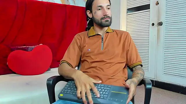 Alexx val online show from July 10, 10:55 pm