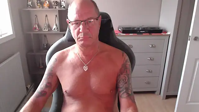 kellysomerset online show from July 15, 4:52 am