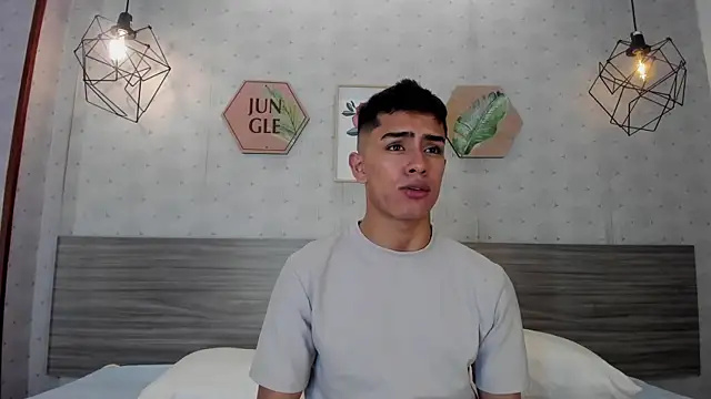 Alejo Jones  online show from July 23, 12:24 pm