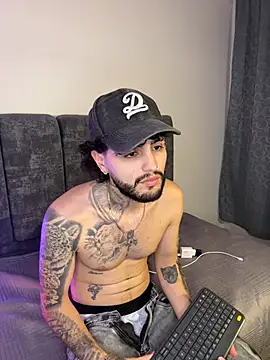 pablo veelez online show from July 25, 10:23 am